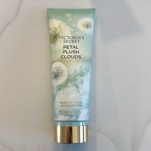 Victoria’s Secret Petal Plush Clouds Fragrance Lotion
